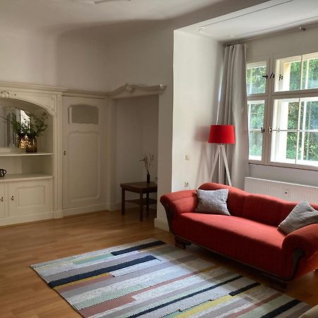 Kavaliershaus Krumke - Gaestehaus Im Schlosspark - Schluesselbox - Kein Tv Hotel ภายนอก รูปภาพ